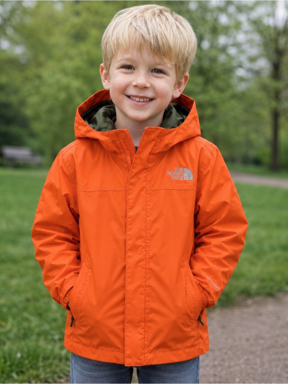 The North Face Resolve HyVent Waterproof Rain All Weather Hooded Jacket